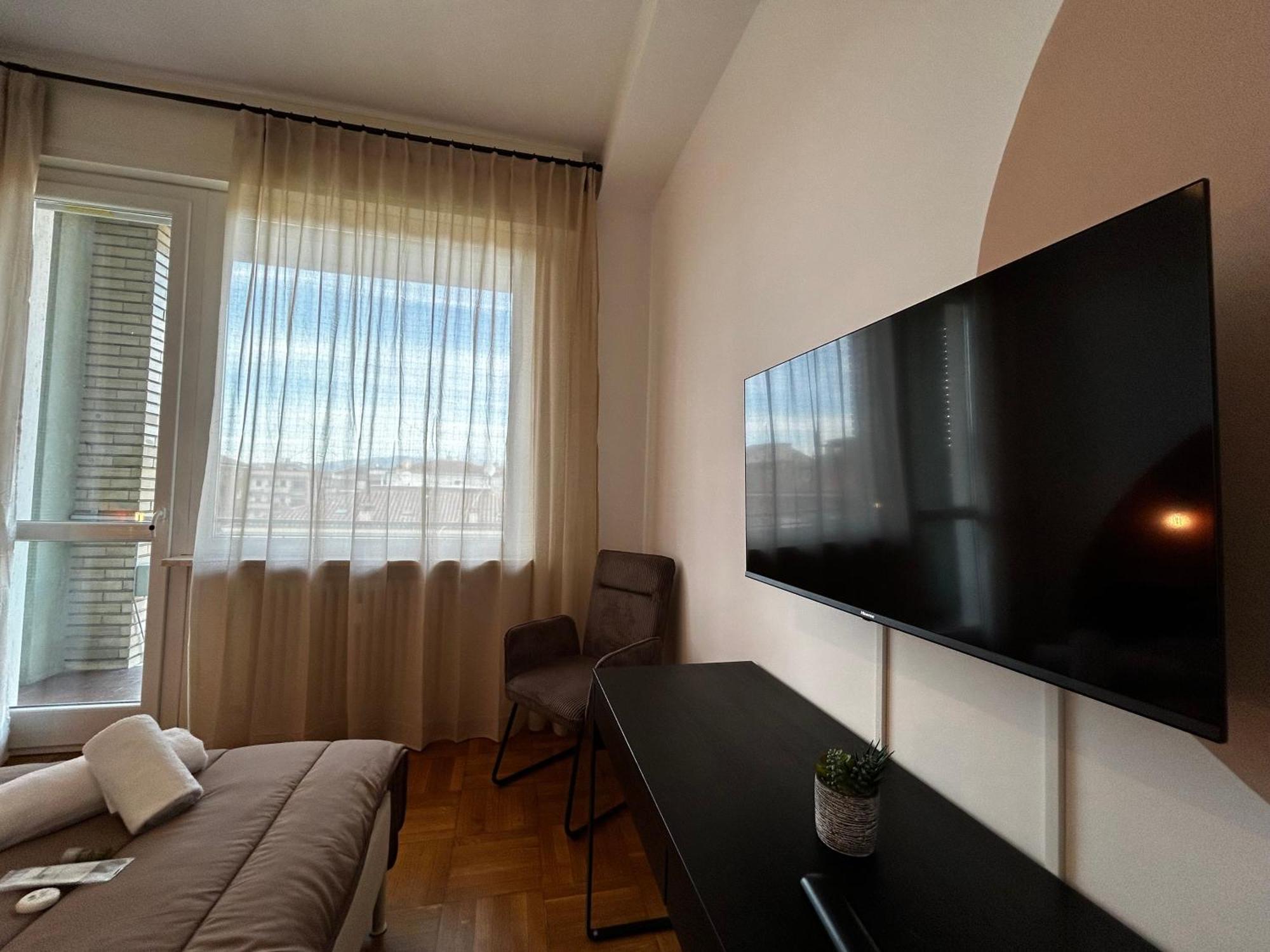 Big House-Private Parking-12" Walk From The Arena Verona Exterior foto